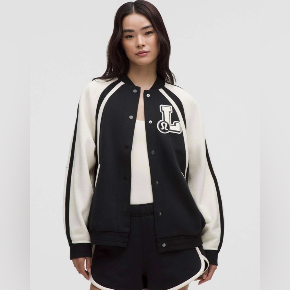 Lululemon NWT Scuba Oversized Collegiate Jacket Graphic Black Ivory Size XS S